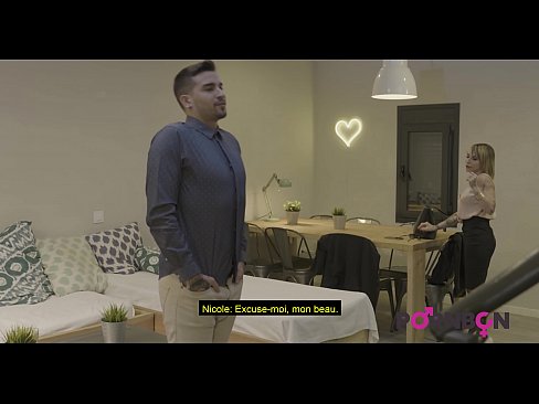 ❤️ PORNBCN 4K Uma mulher madura com mamas grandes quer ser um gigolô jovem fodido anal com um grande amortismo de broche de pinto duro estilo cão de foder, lambendo o orgasmo do cachorro legenda francesa ❌  Sexo em nós ☑